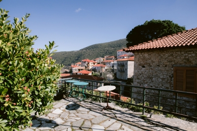 &Alpha;&nu;&delta;&rho;ί&tau;&sigma;&alpha;&iota;&nu;&alpha;